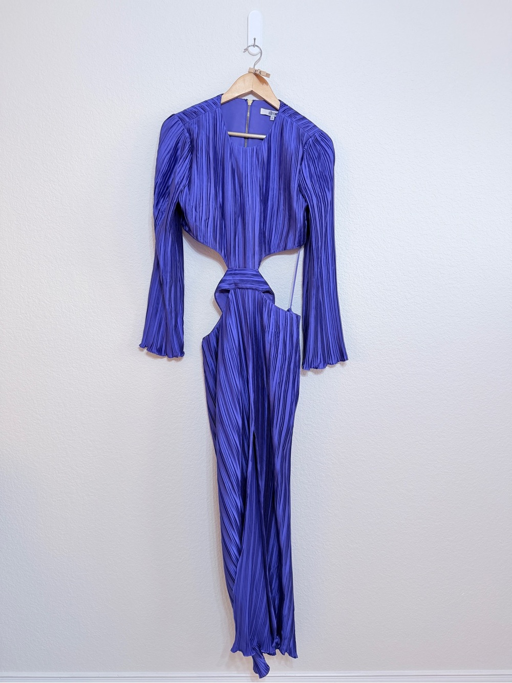 Aiifos Phillipa gown purple full length gown with cut out size 6